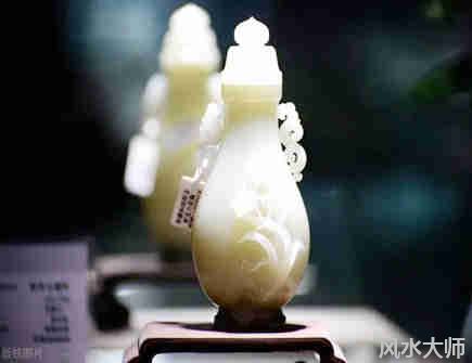 坟上放什么会家破人亡