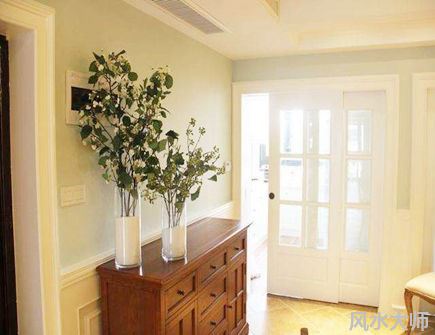 家里进门看见什么摆件风水最好