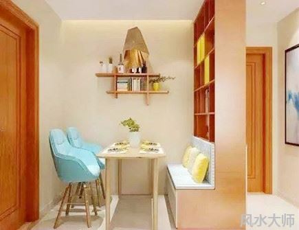 开门见餐桌的化解方法