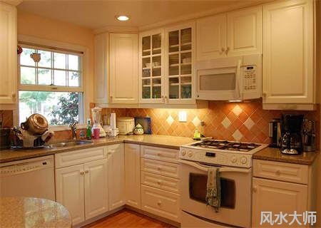 旺财旺运的厨房风水格局