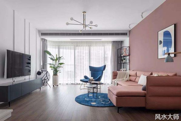 客厅空调对着大门吹好吗