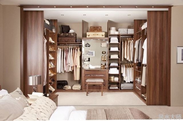 主卧卫生间改衣帽间风水化解