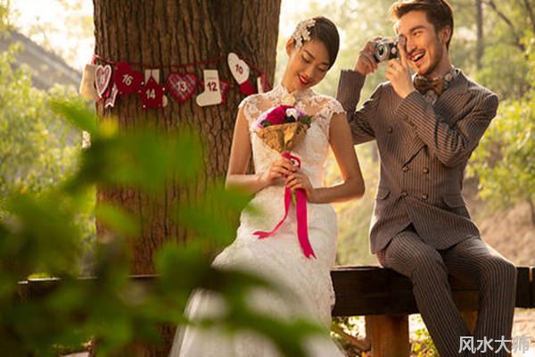 情侣合影的风水忌讳