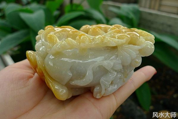 男士应该带公貔貅还是母貔貅