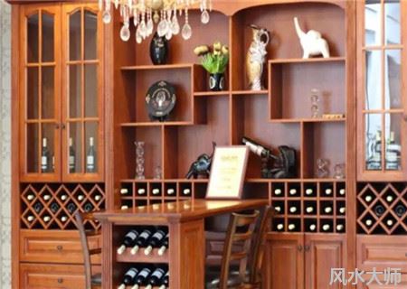 客厅摆放酒柜的风水讲究