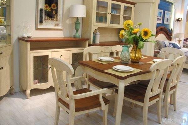 餐桌放花有什么讲究