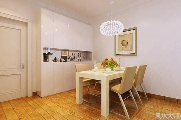 如何选择好风水餐桌