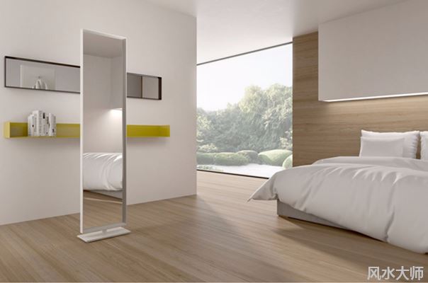 穿衣镜椭圆好还是方形好