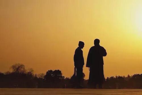 一晚上梦到好几个死去的亲人