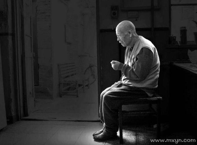 梦见已故的爷爷再次去世