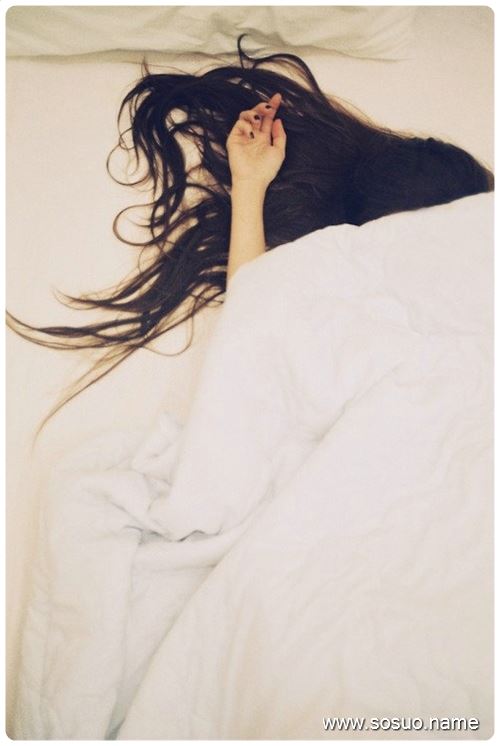 女人梦见去世的人再次去世