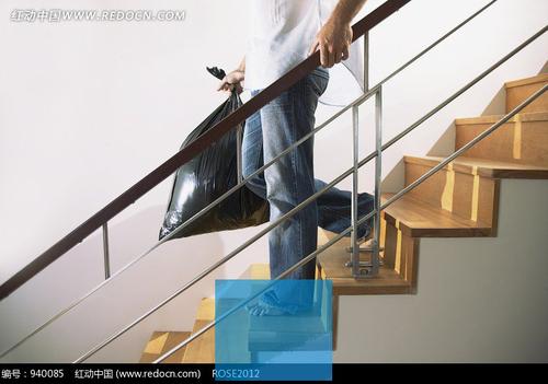 梦见有人从高楼掉下来