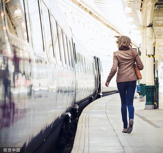 梦见有人追着自己跑