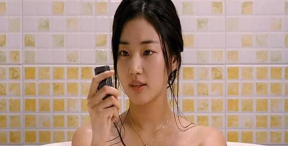 梦见在外面洗澡有人看