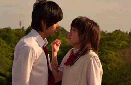 梦见有人对我动手动脚