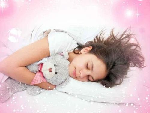 梦见睡觉时有人骚扰我